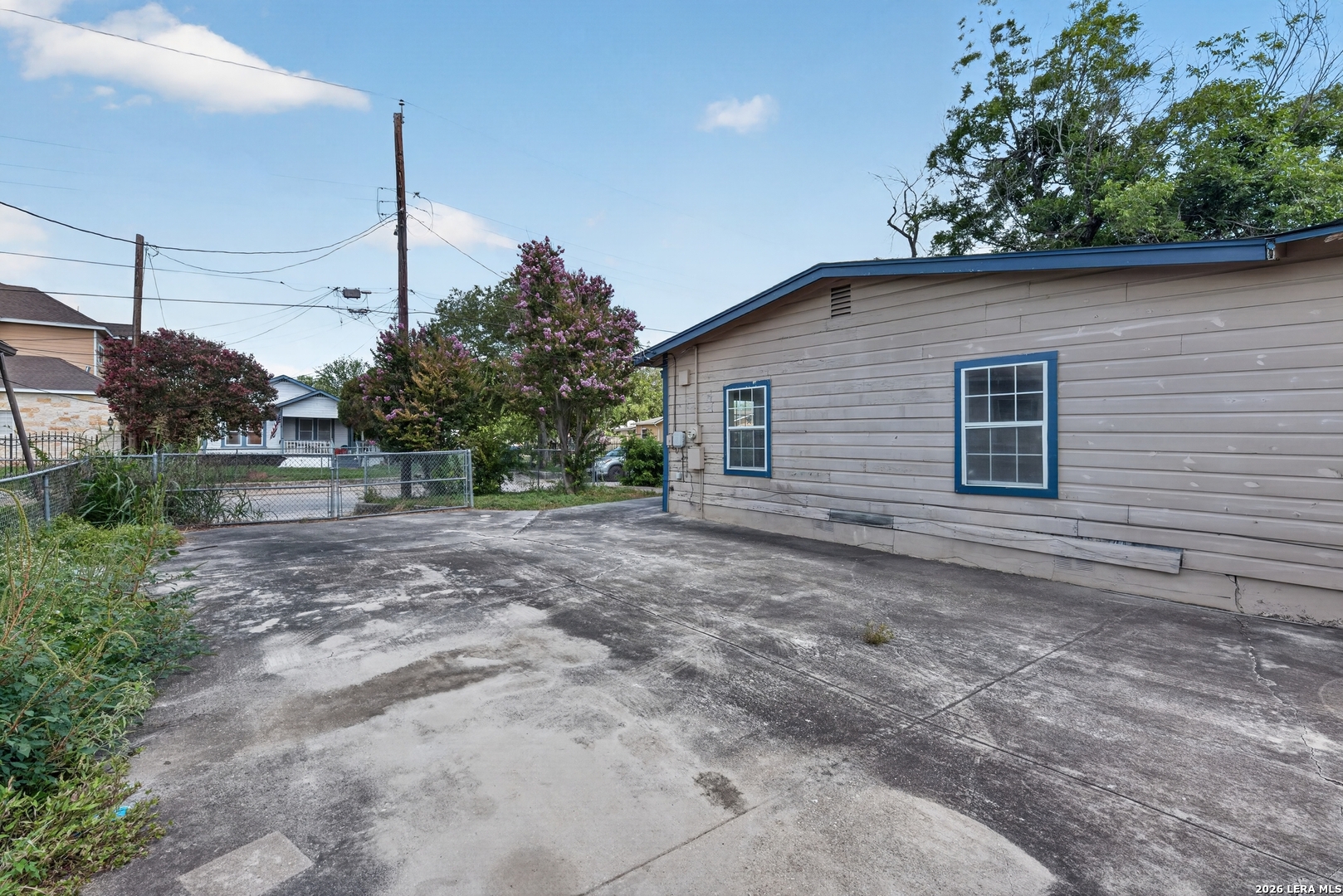 2107 El Jardin San Antonio TX 78237
