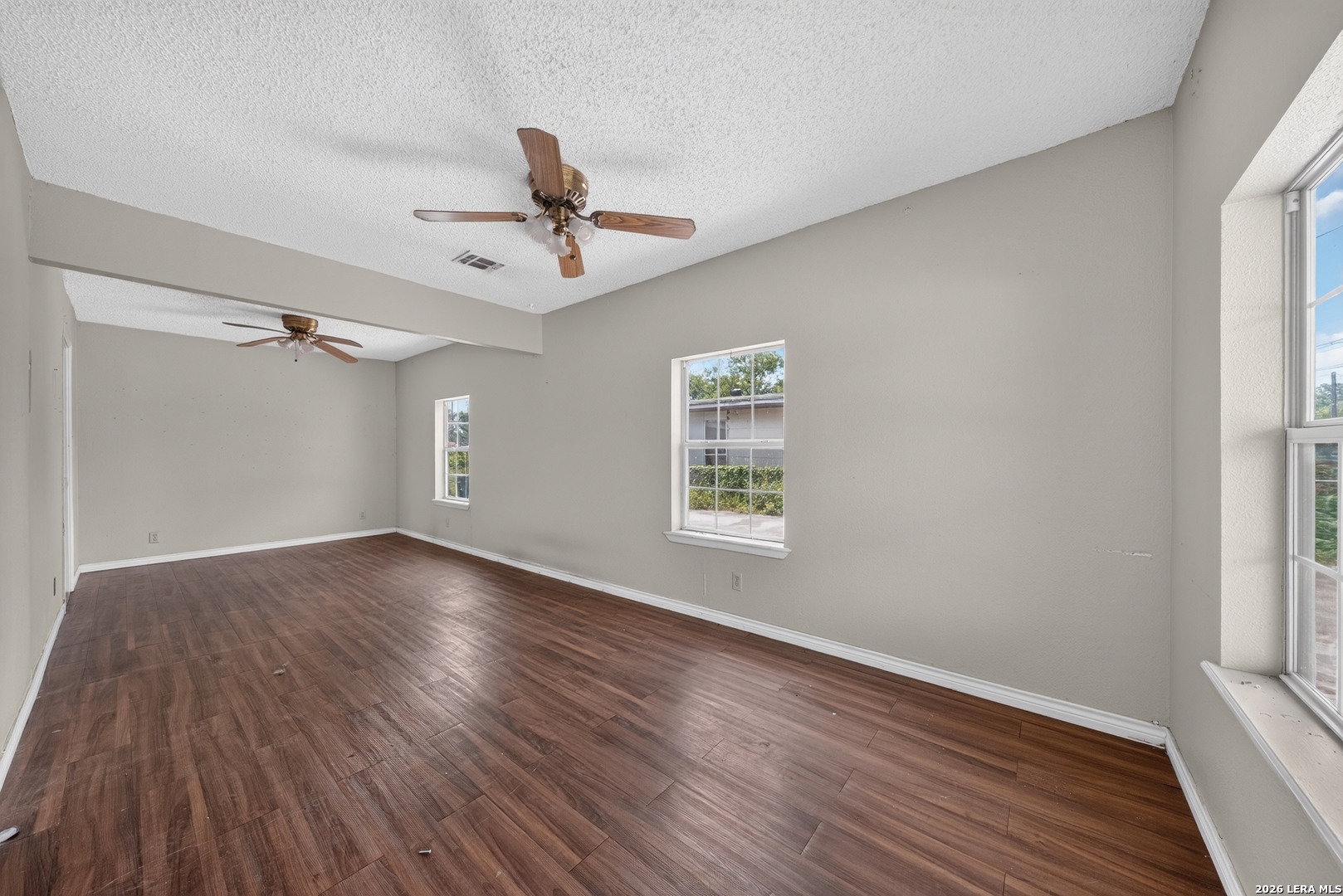 2107 El Jardin San Antonio TX 78237