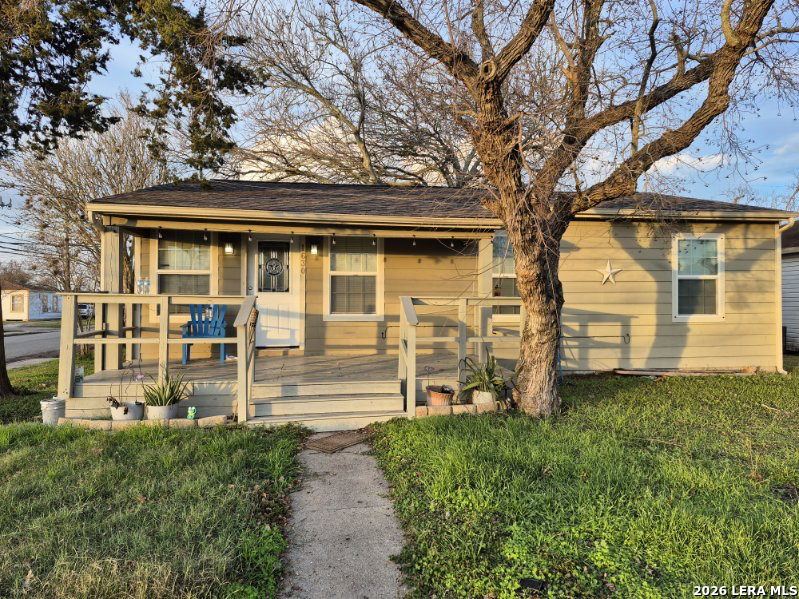 1630 W 6th Street Freeport TX 77541