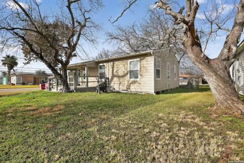 1630 W 6th Street Freeport TX 77541