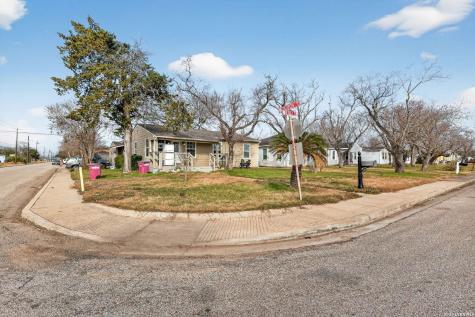 1630 W 6th Street Freeport TX 77541
