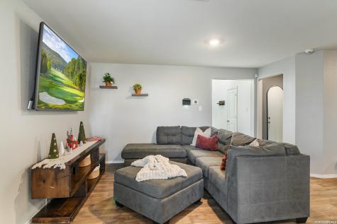 13511 Waxman Spark San Antonio TX 78252