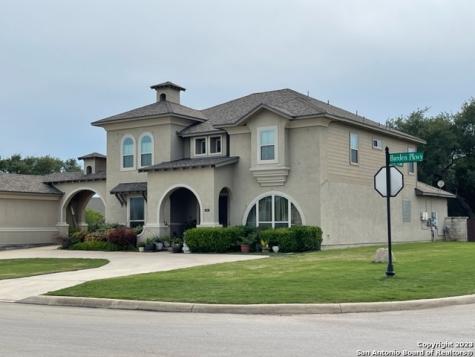 308 Barden Parkway Castroville TX 78009
