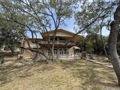 559 Lookout Drive Lakehills TX 78063