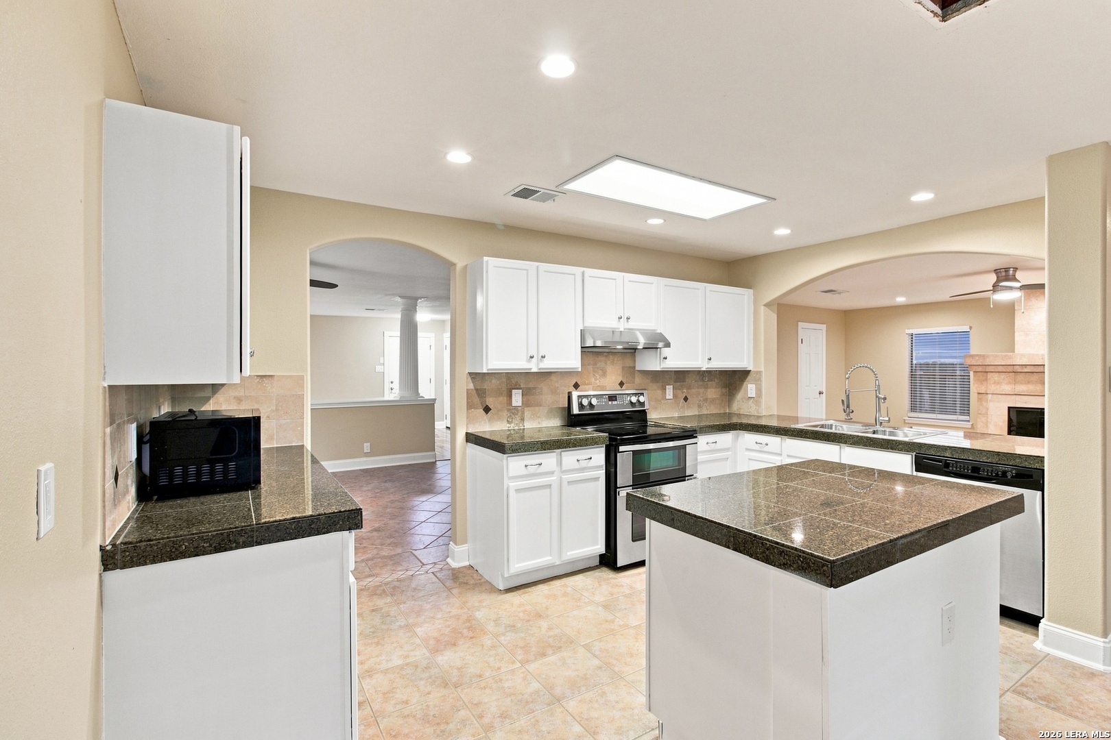 11623 Gulf Station Helotes TX 78023