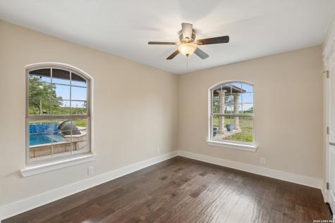 741 County Road 351 Hondo TX 78861