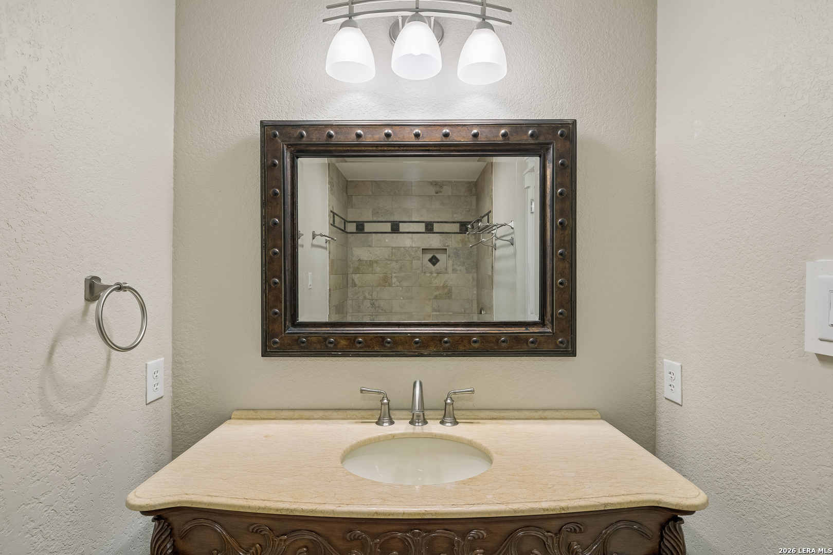 741 County Road 351 Hondo TX 78861