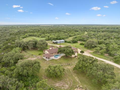 741 County Road 351 Hondo TX 78861