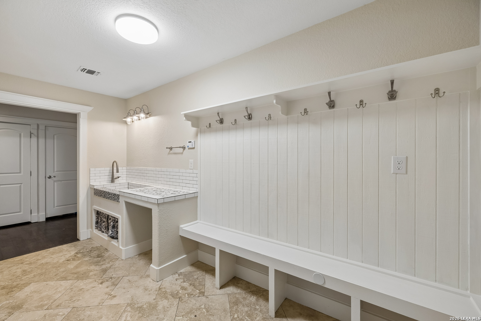 741 County Road 351 Hondo TX 78861