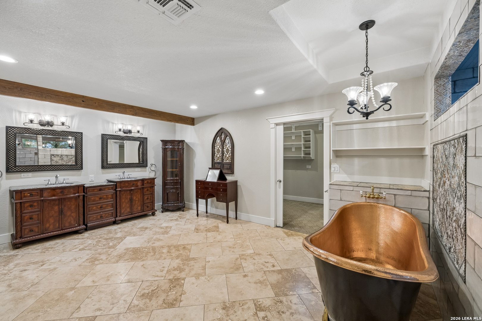 741 County Road 351 Hondo TX 78861