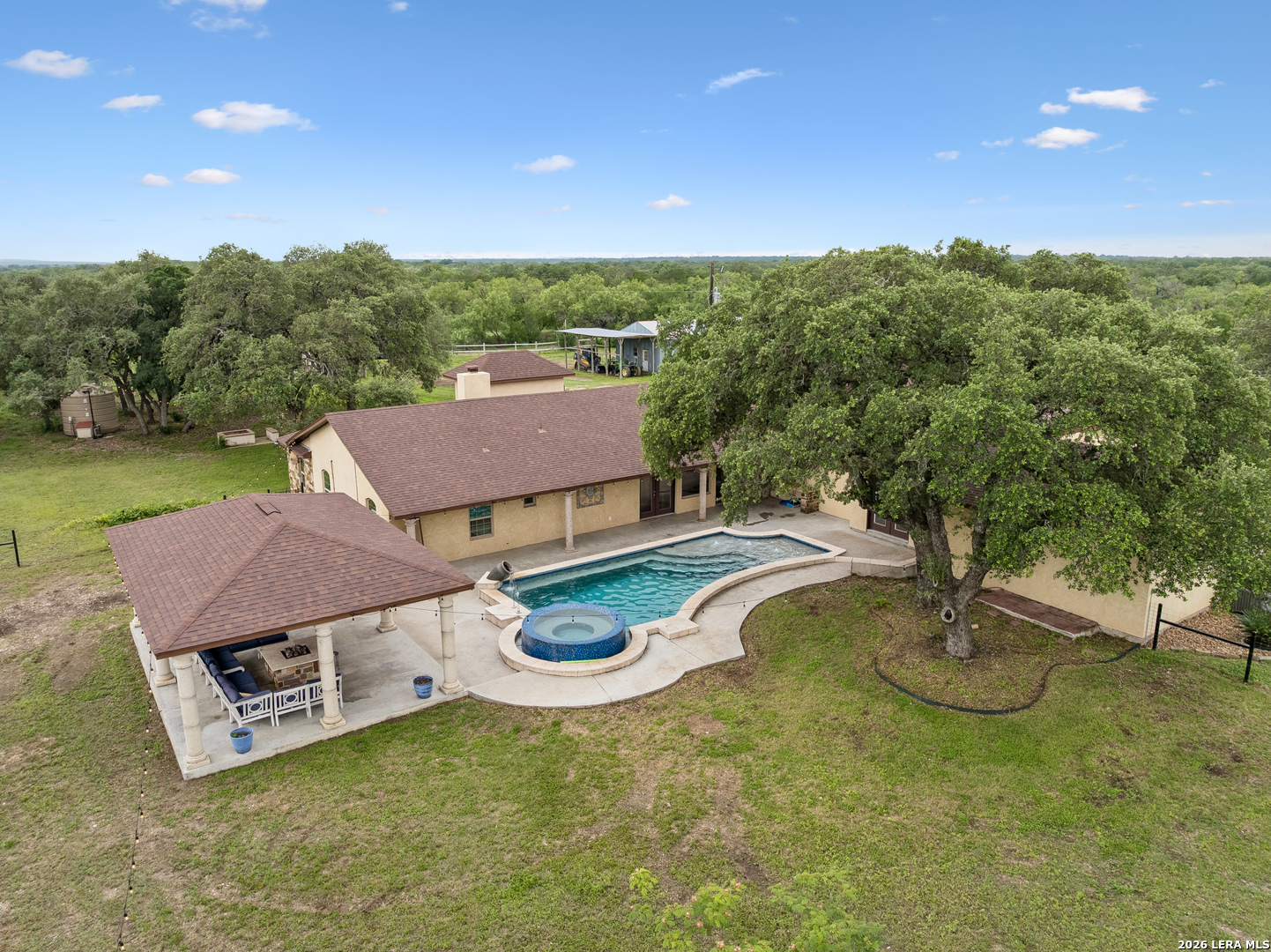 741 County Road 351 Hondo TX 78861