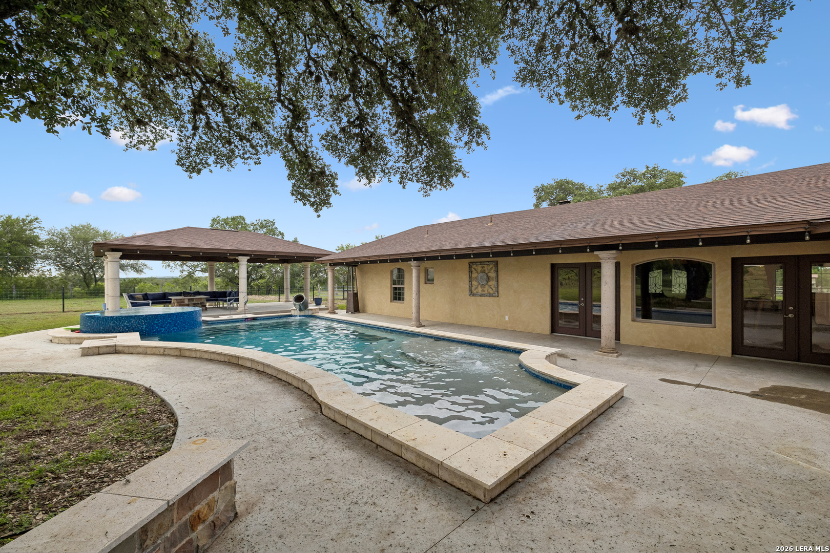 741 County Road 351 Hondo TX 78861