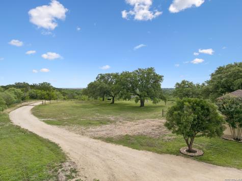 741 County Road 351 Hondo TX 78861