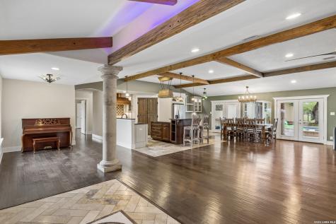 741 County Road 351 Hondo TX 78861