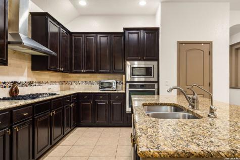 1703 Nightshade San Antonio TX 78260