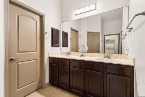 1703 Nightshade San Antonio TX 78260