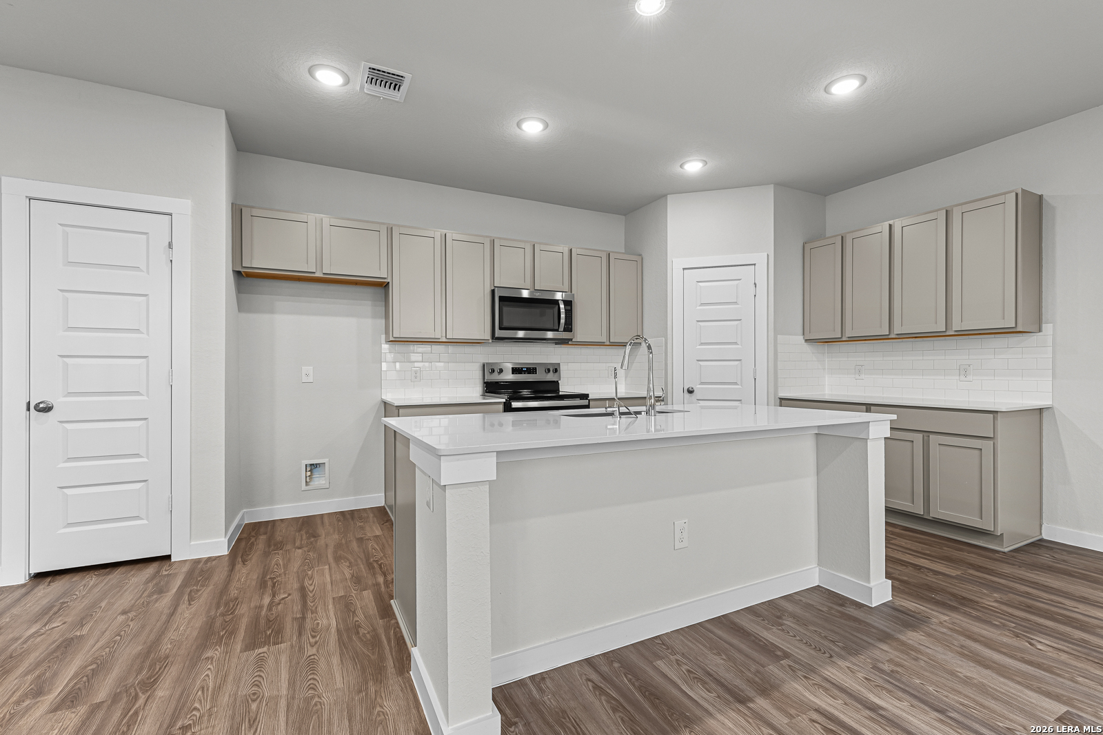 9978 Chavaneaux Landing San Antonio TX 78221