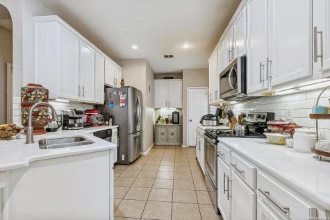 6925 Abbey Falls San Antonio TX 78249