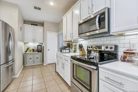 6925 Abbey Falls San Antonio TX 78249