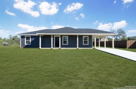 1017 E Leona Street Pearsall TX 78061