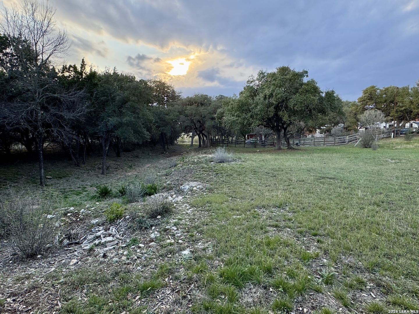 406 Kruse Loop Lakehills TX 78063