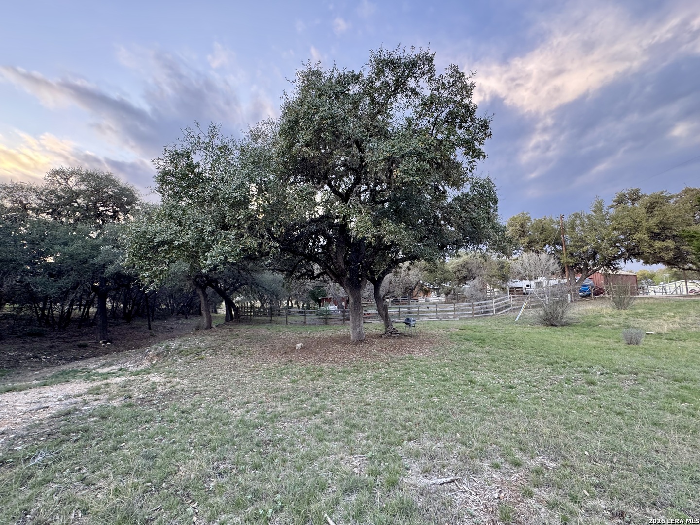 406 Kruse Loop Lakehills TX 78063
