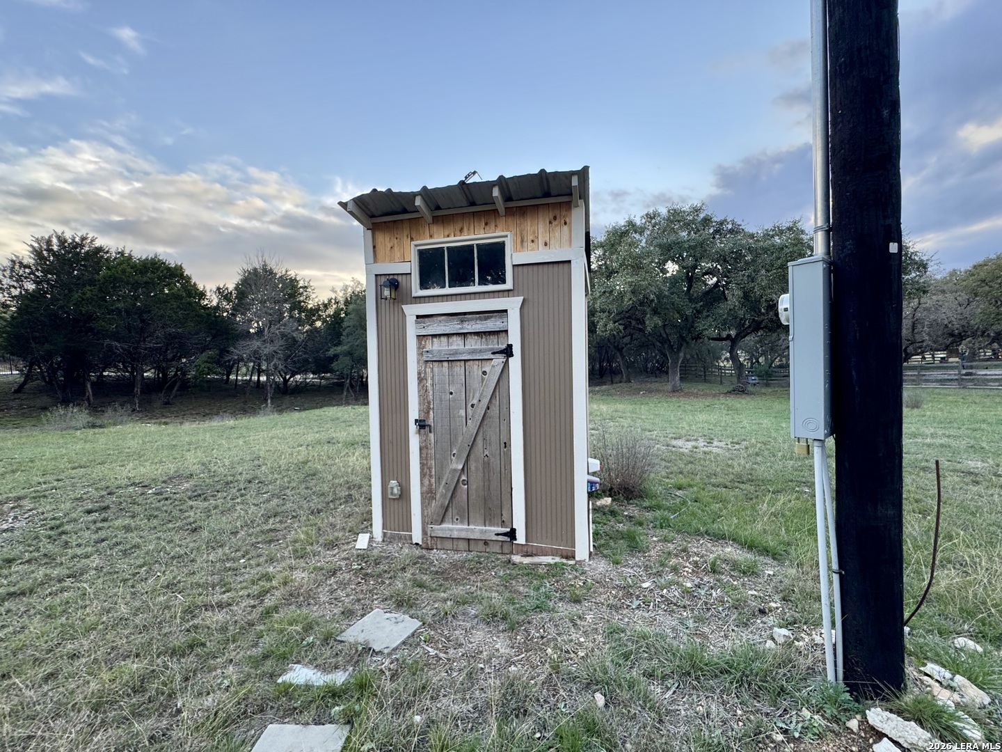 406 Kruse Loop Lakehills TX 78063