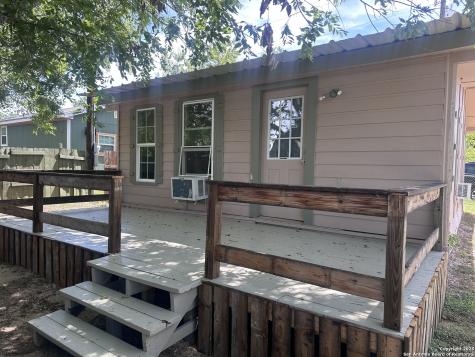 104 S 2nd Street Stockdale TX 78160