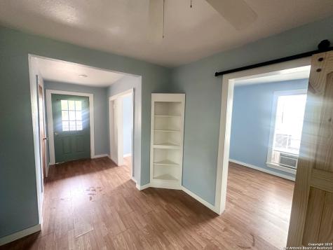 104 S 2nd Street Stockdale TX 78160