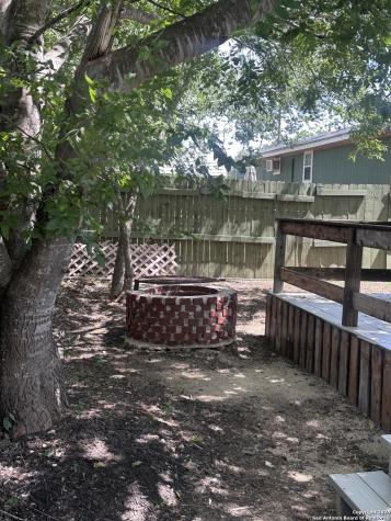 104 S 2nd Street Stockdale TX 78160
