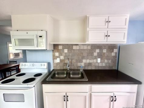 104 S 2nd Street Stockdale TX 78160