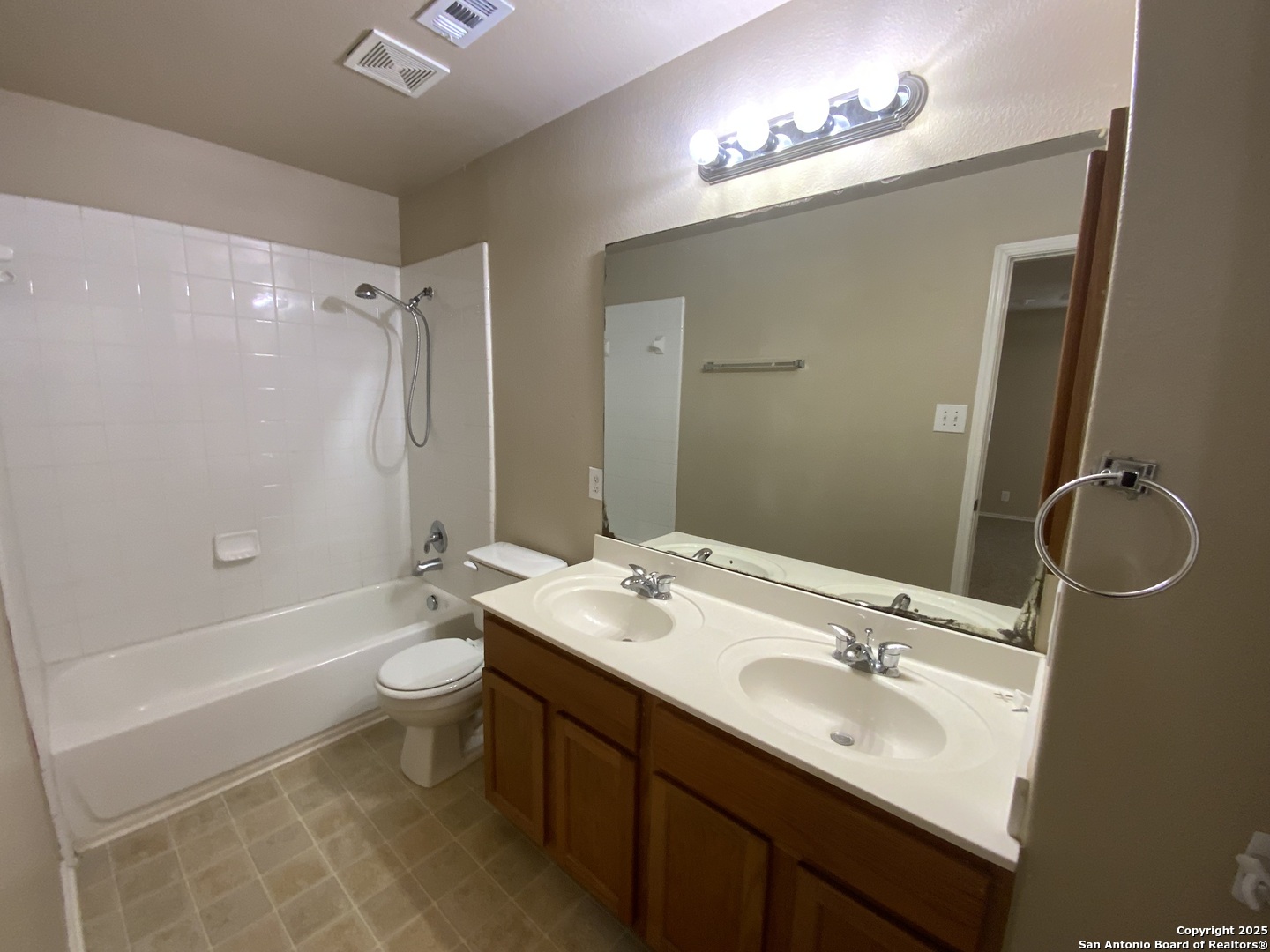 17211 Ashbury Lodge San Antonio TX 78247