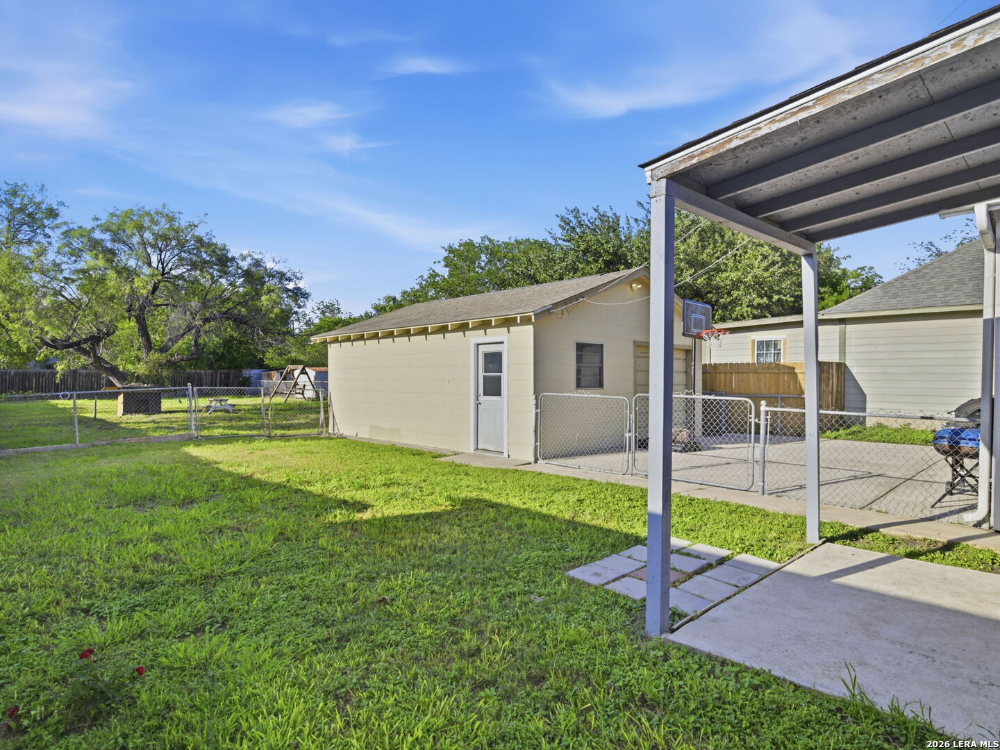 663 W Pyron Avenue San Antonio TX 78221