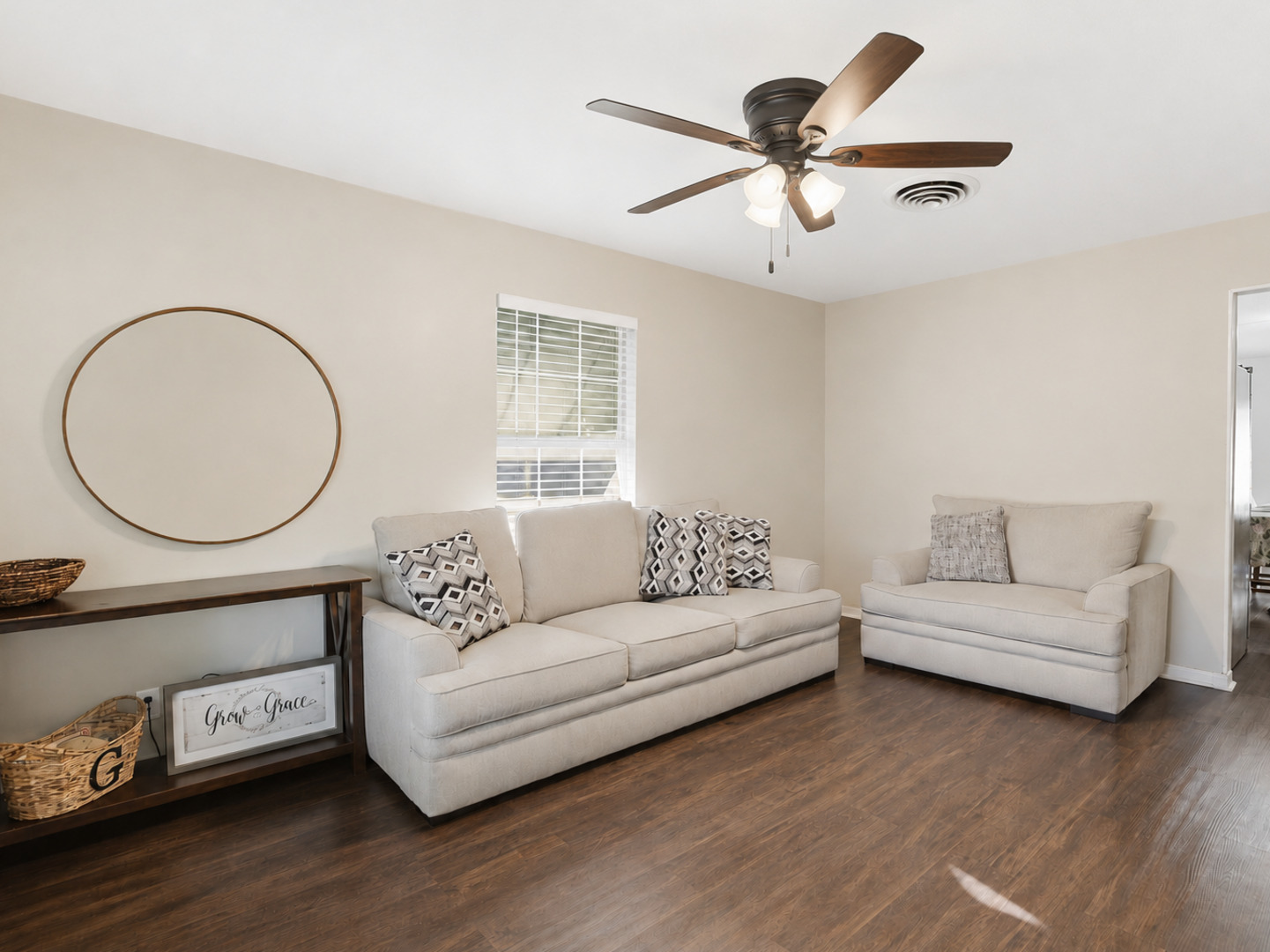 663 W Pyron Avenue San Antonio TX 78221