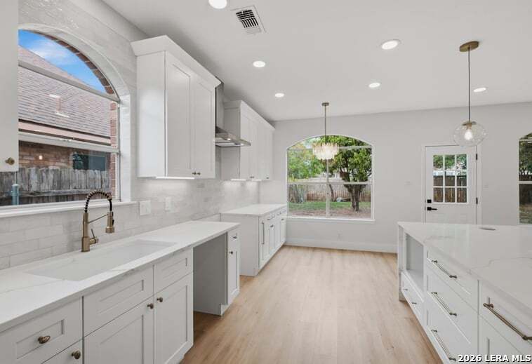 10242 Sandyglen San Antonio TX 78240