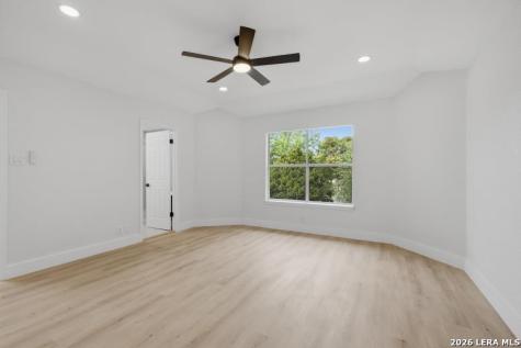 10242 Sandyglen San Antonio TX 78240