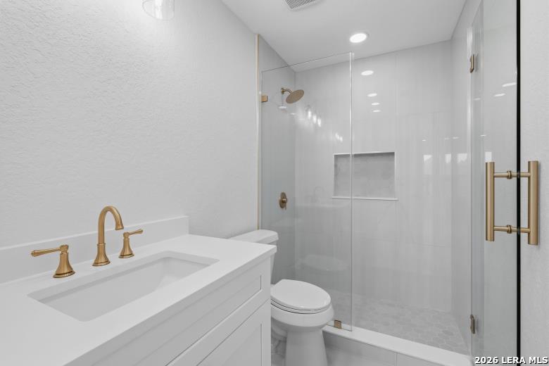 10242 Sandyglen San Antonio TX 78240