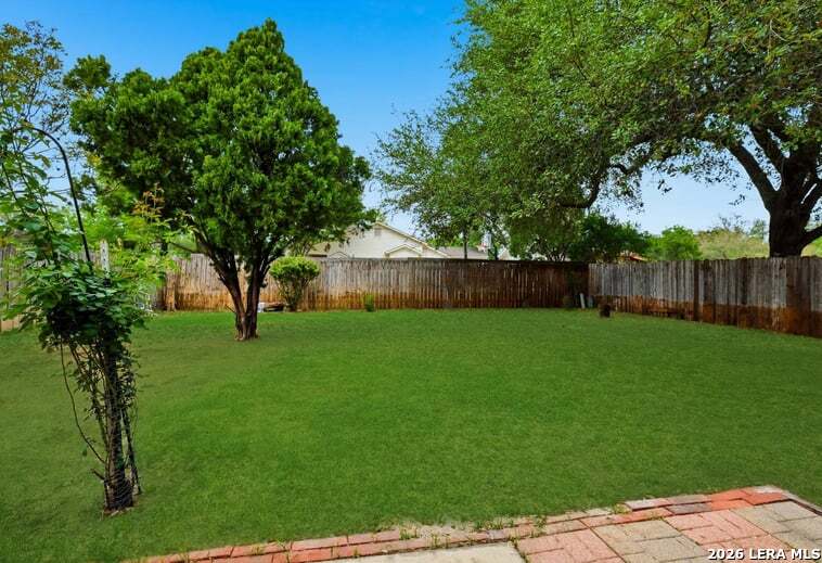 10242 Sandyglen San Antonio TX 78240