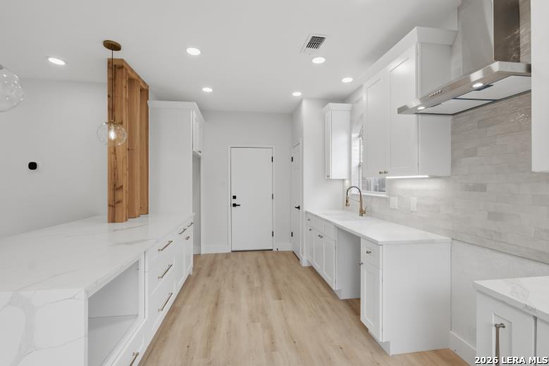 10242 Sandyglen San Antonio TX 78240