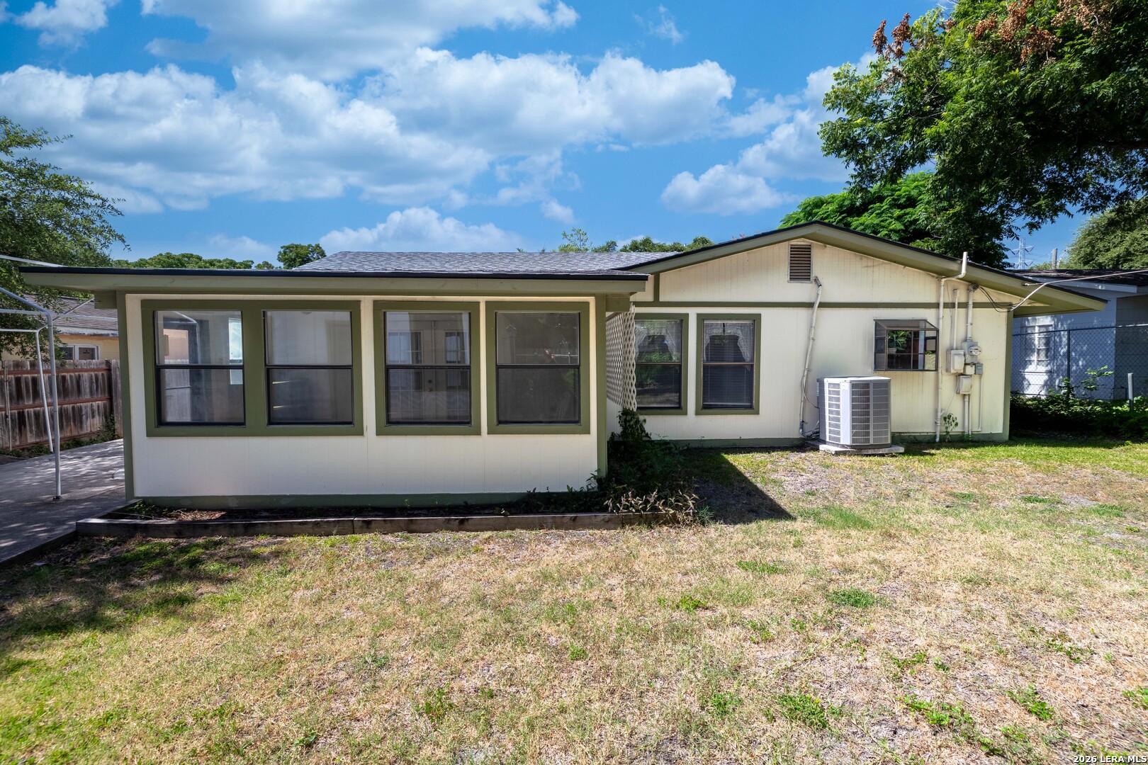 555 Dawnview San Antonio TX 78213
