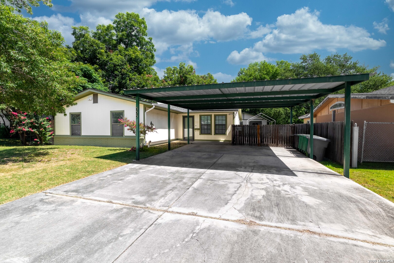 555 Dawnview San Antonio TX 78213