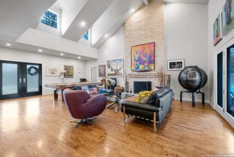 92 Granburg Circle San Antonio TX 78218