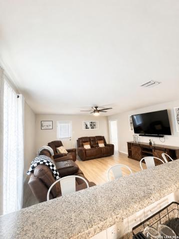 6715 Rosenthal Pass San Antonio TX 78252