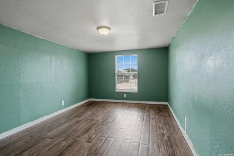 477 Bandera Bandera TX 78003