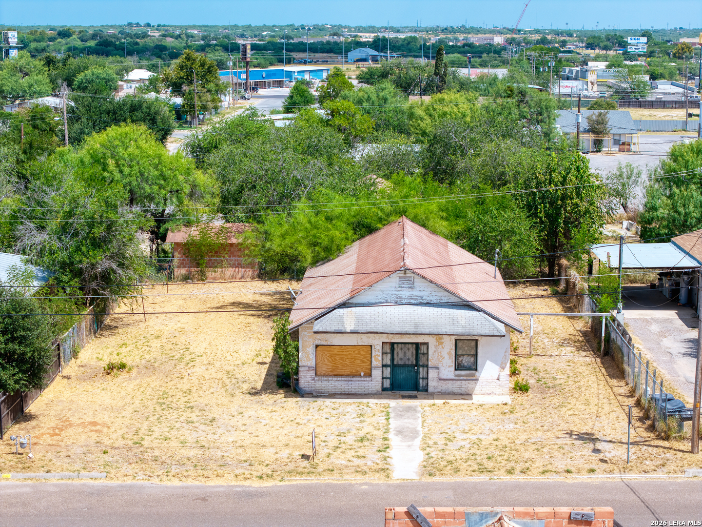 601 N 5th Street Carrizo Springs TX 78834
