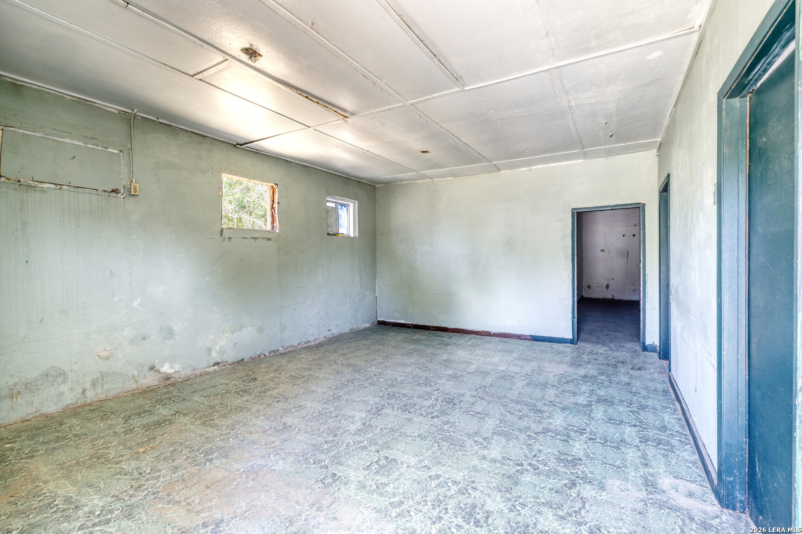 601 N 5th Street Carrizo Springs TX 78834