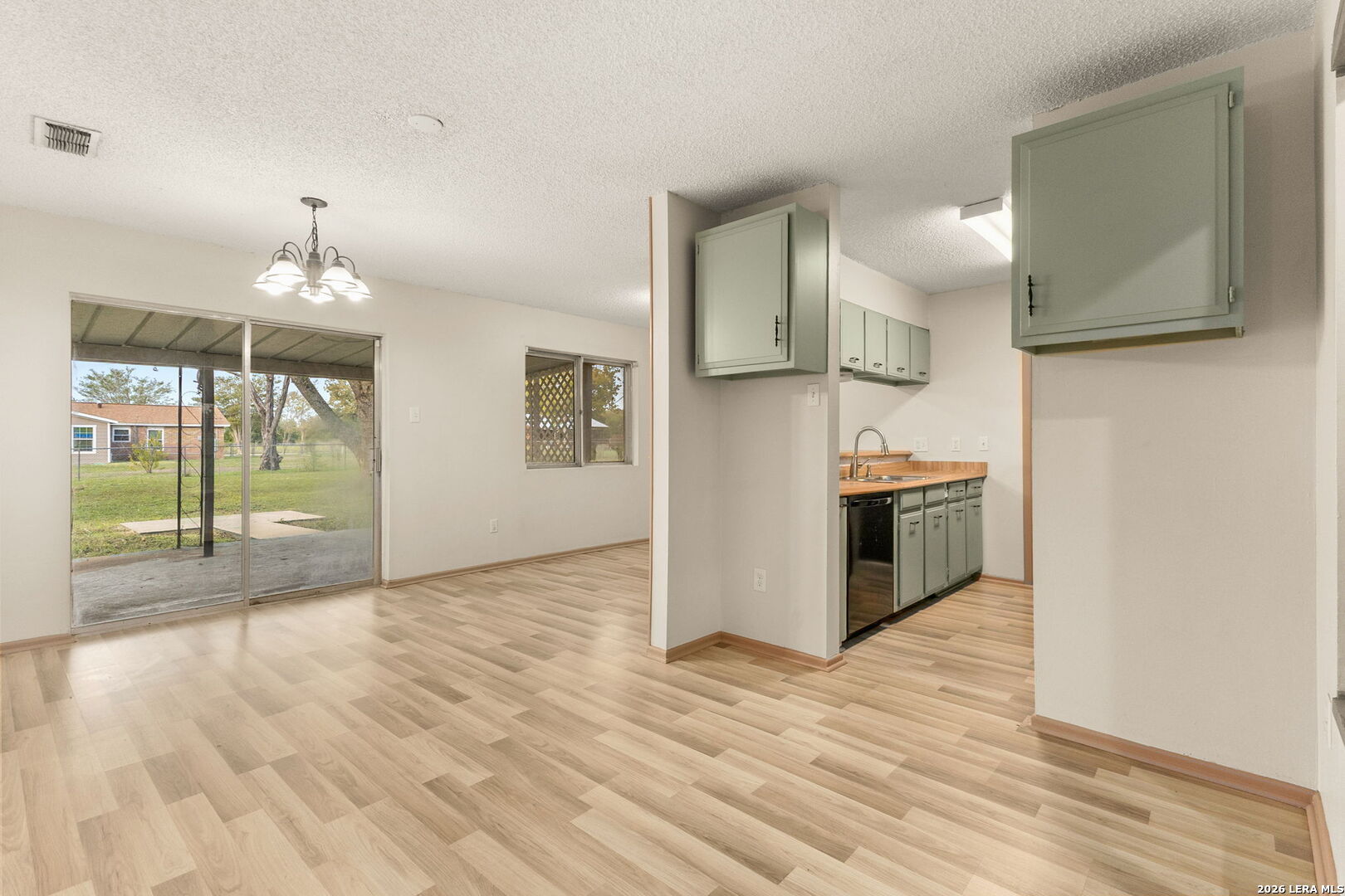 208 Brook Street Seguin TX 78155