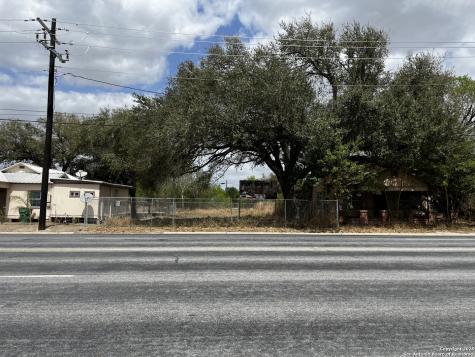 425 W Rice Street Falfurrias TX 78355