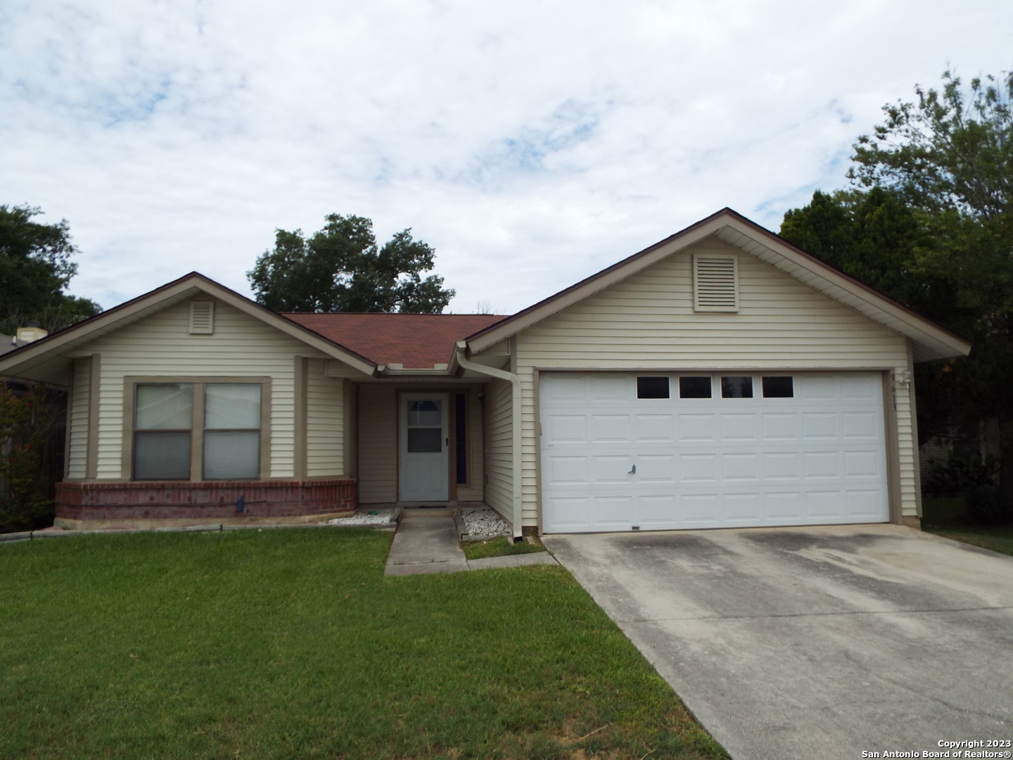 9613 Barlow Village San Antonio TX 78245