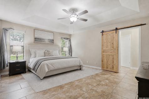 106 Oak Ridge Drive La Vernia TX 78121